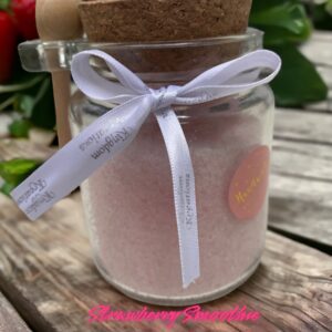 Stawberry Milkshake 225gr Bath Salts Glass Jar with Scoop